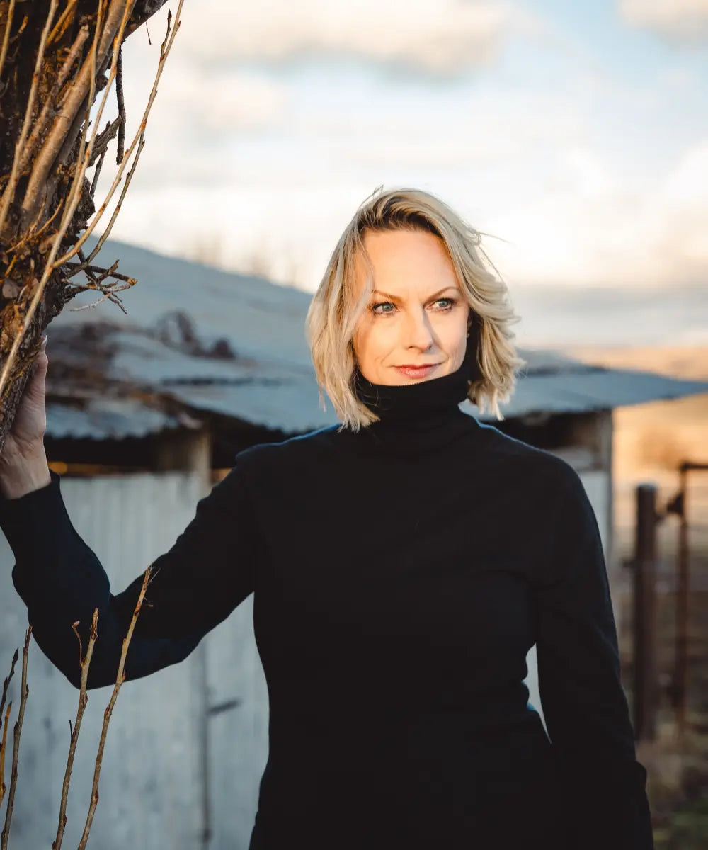 VB Signature Turtleneck - Ironbark Deep Water