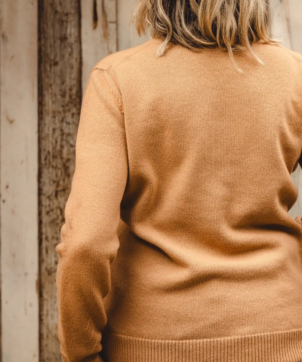 Equestrian V Neck - Sandstone