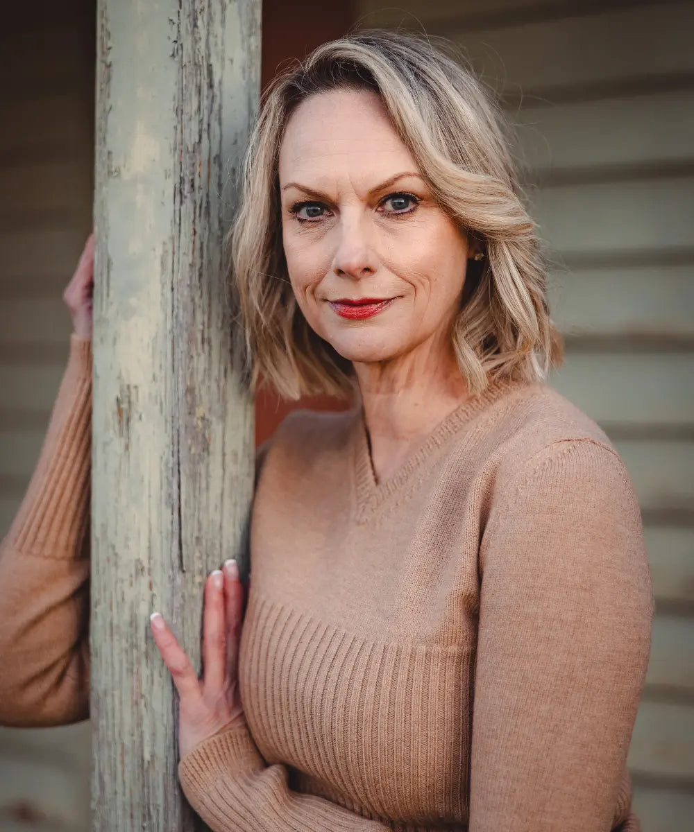 Rib V Neck - Sandstone