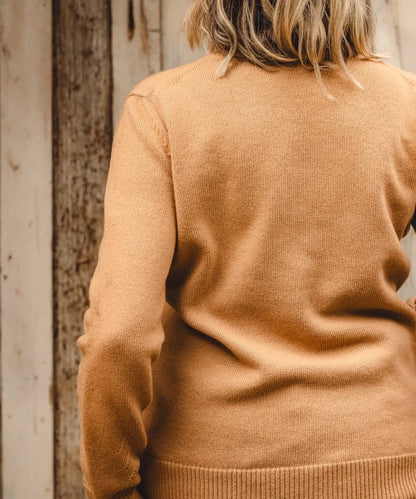 Equestrian V Neck - Sandstone